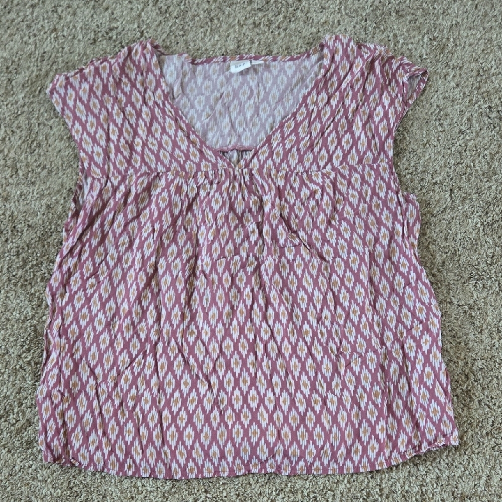 GAP Pink and White Patterned Blouse